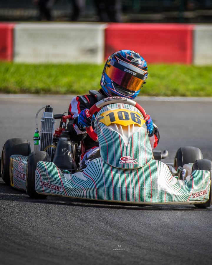Maximilian Willamowski im Tony Kart auf der Strecke in Kerpen